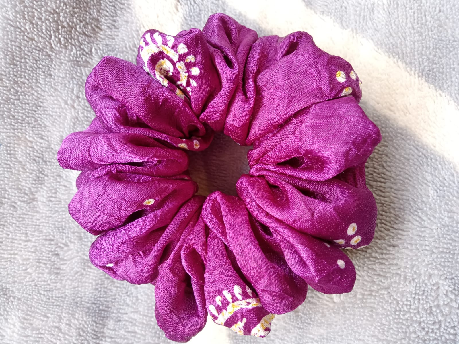 Premium Handmade Scrunchies/Best Gift For Women & Girl/ pack of 4